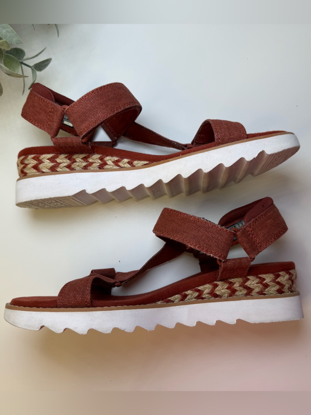 Skechers BOBS Desert Kiss Women's Wedge Sandals in Brick Red Size 9 Adjustable - Picture 13 of 16